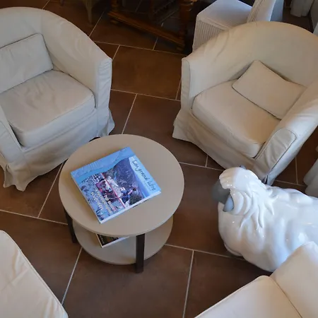 Le Colombier Otel 3*