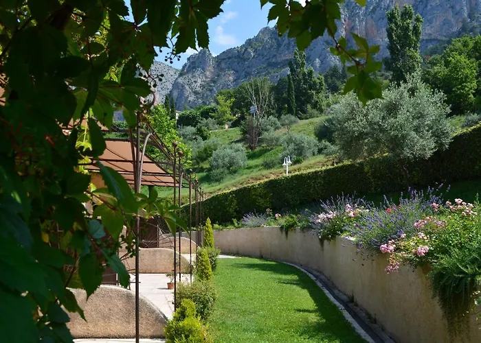 Le Colombier מלון מוסטיה-סן-מארי