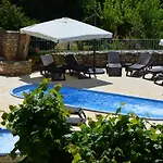 Le Colombier Hotell 3*