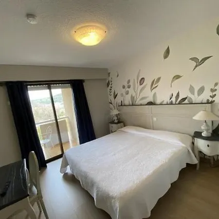 Le Colombier Hotel 3*