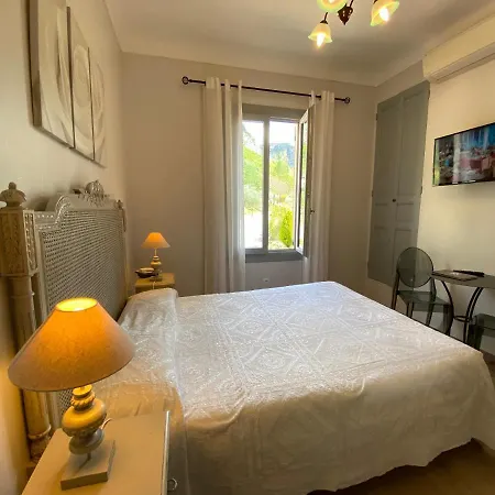 Le Colombier Hotel 3*
