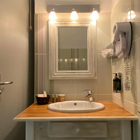 Hotel Le Colombier 3*