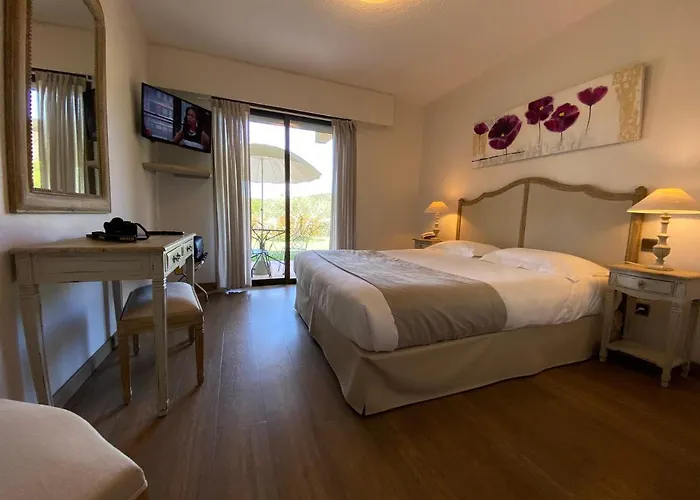 Le Colombier Hotel 3*